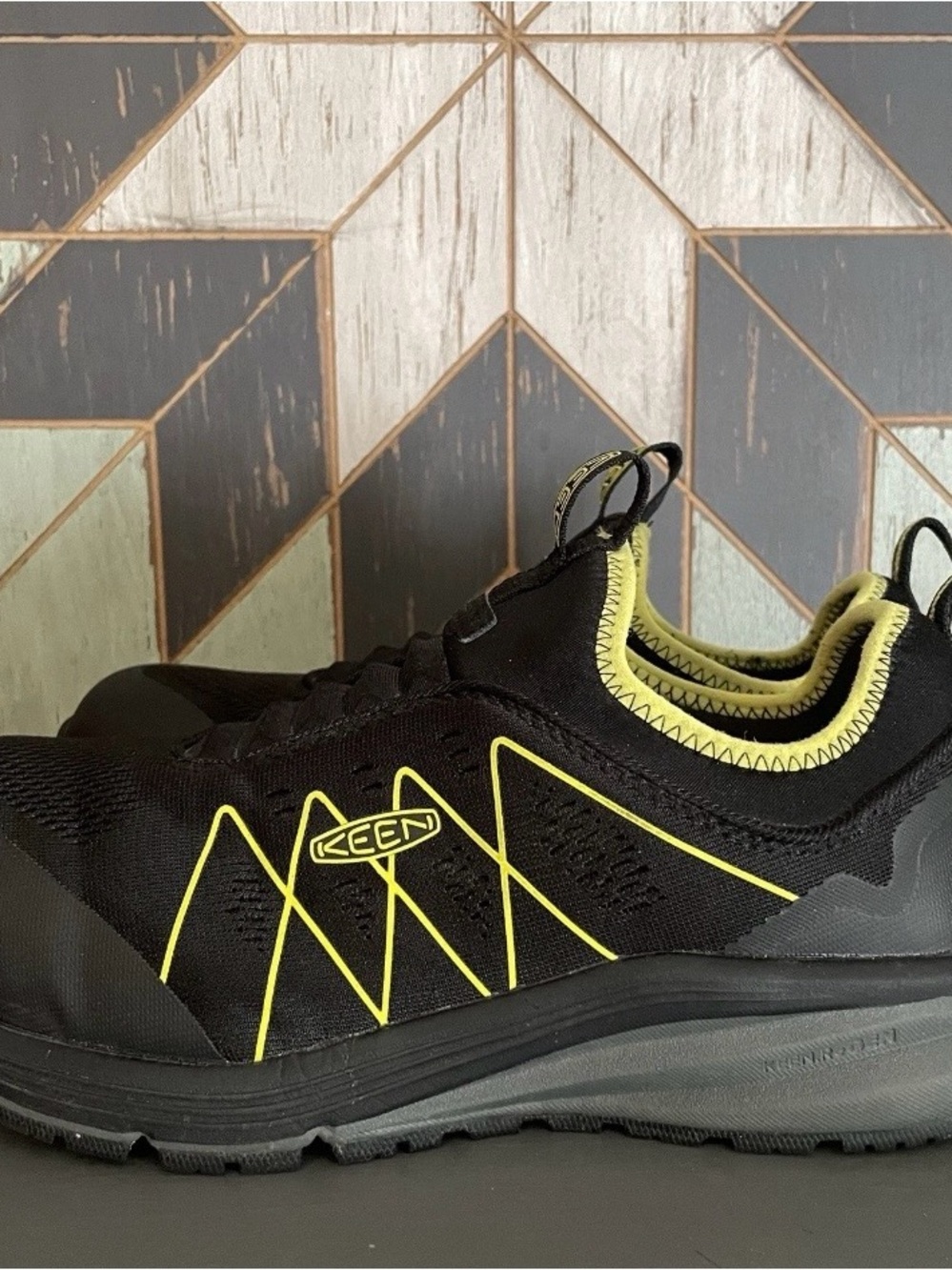 KEEN Utility Vista Energy Shift Slip On Work Sneakers Carbon Toe Mens 8D